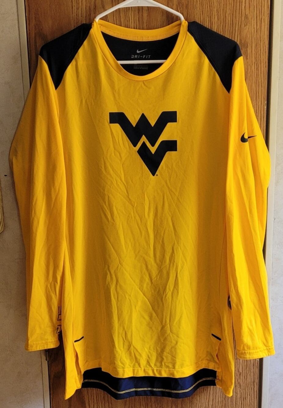 Nike WVU Mountaineers Mens Small Elite Dri-FIT Gold Basketball Shooting Shirt